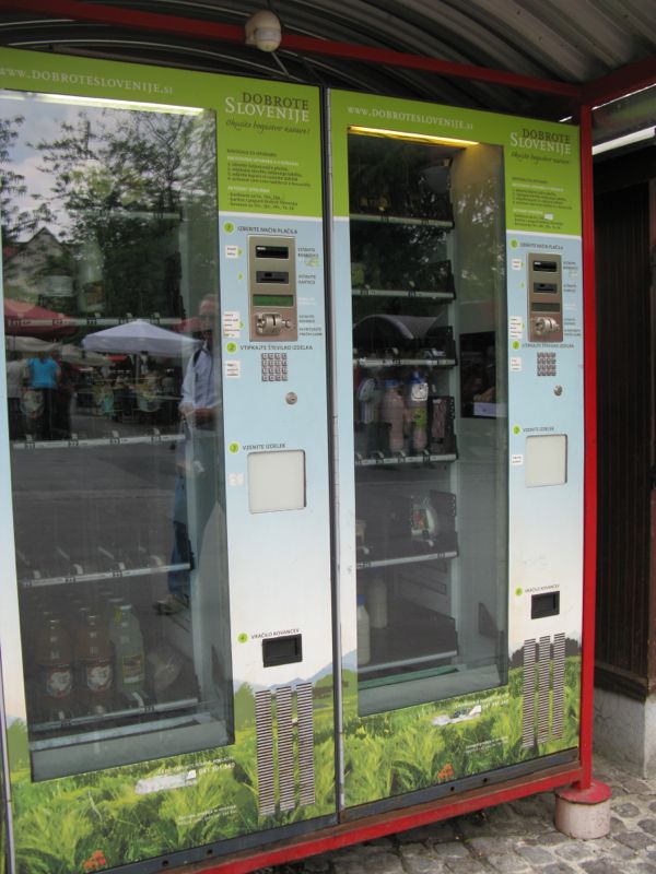 Ljubljana_market square5 dairy vending machine